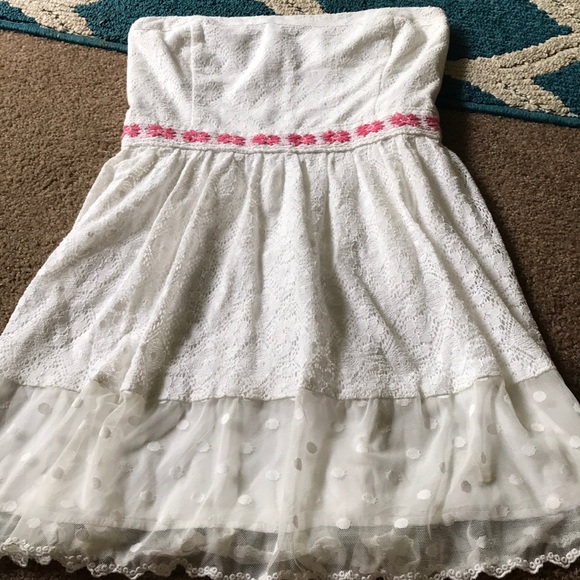 Hollister Dresses & Skirts - 🔥4/$12🔥Hollister. Strapless White Dress. Size L.